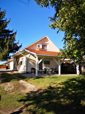 Kiss Apartman Balatonboglár